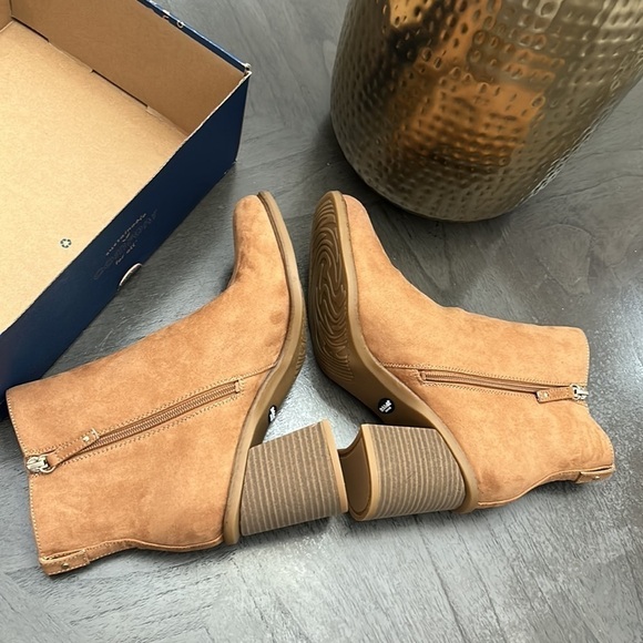 Dr. Scholl's Heeled Chelsea Boots - Ride Away - Picture 6 of 13